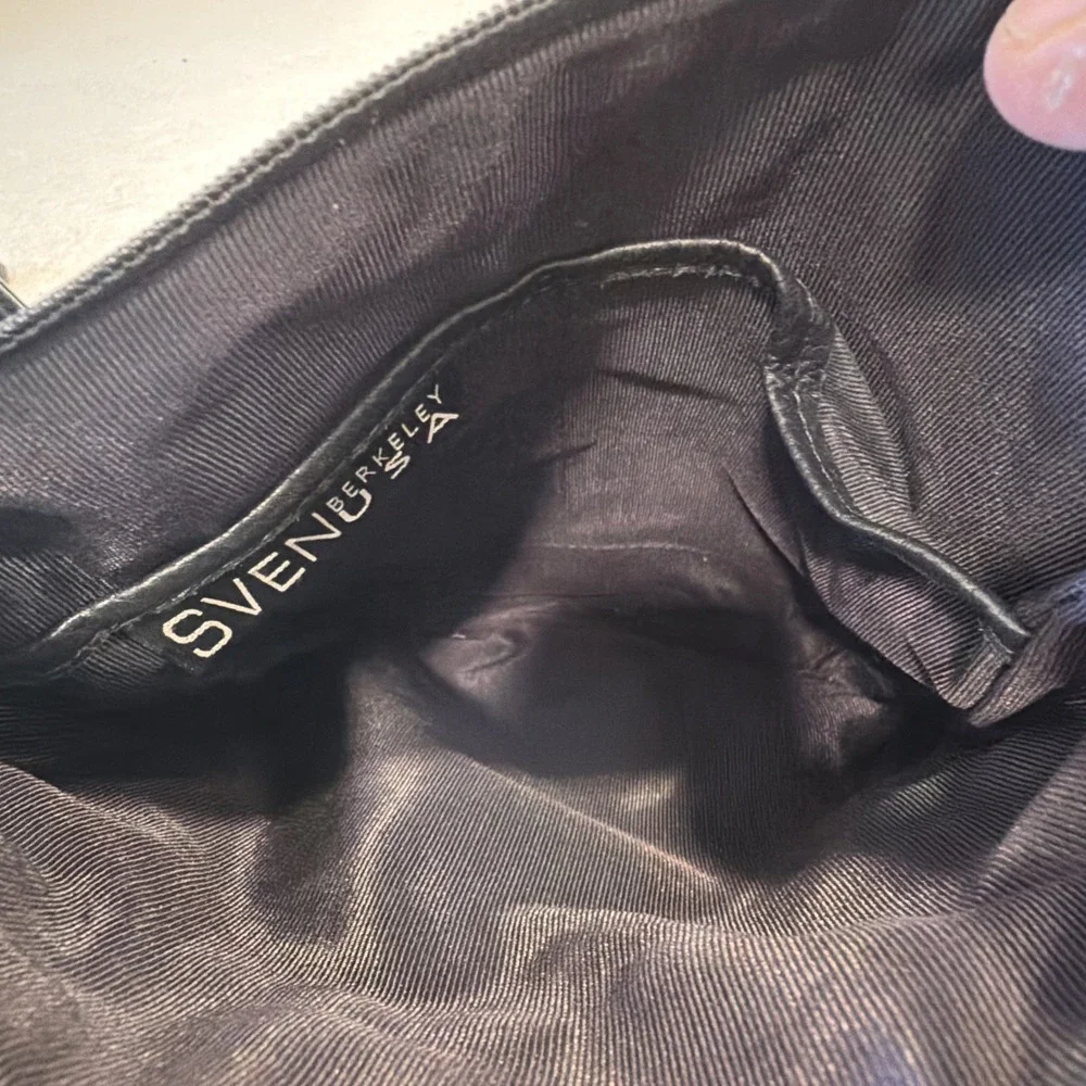 Vintage Sven Berkeley USA Black Pebbled Leather Zipper Crossbody Handbag EUC
